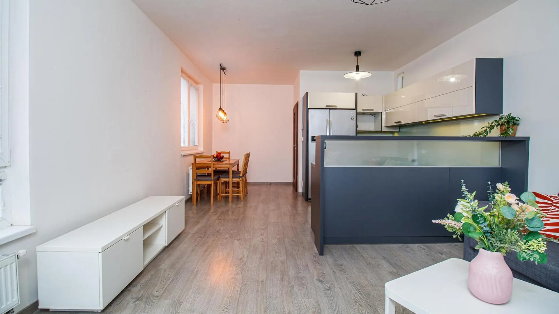 Karolina Apartment - 4Kk, Garden Terrace, Free Parking Ostrava